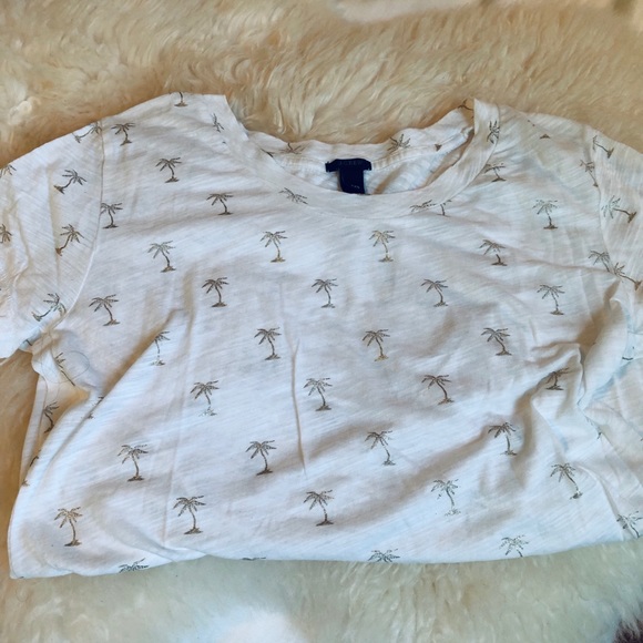 Two J. Crew Lightweight Summer T-Shirts Navy/White - Picture 4 of 4